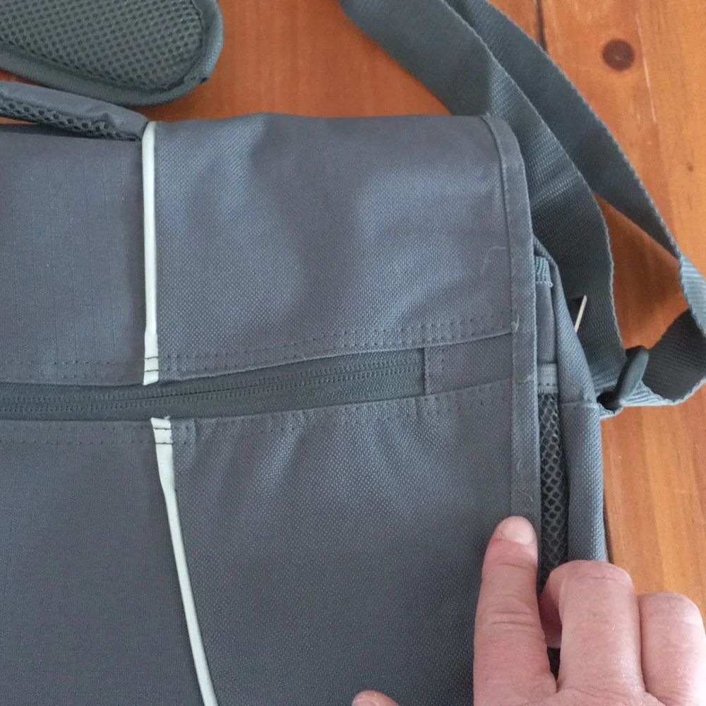Gray Guess Messenger Laptop School Bag